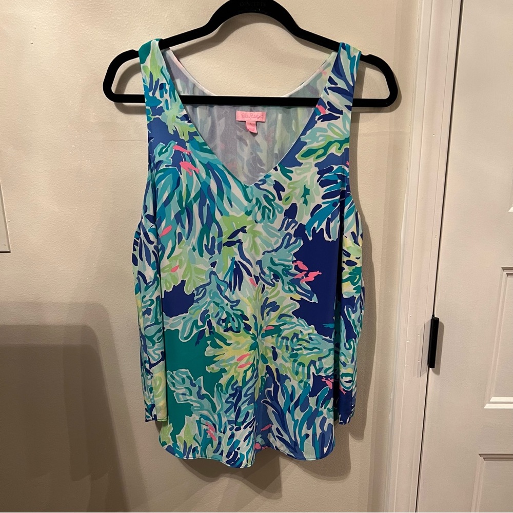 Lilly Pulitzer Women's Blue and Green Printed Top